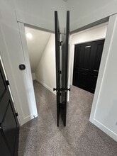 Building Photo - 686 S Cutler Ave