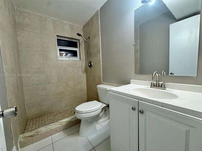 Foto del edificio - 3556 NW 114th Terrace