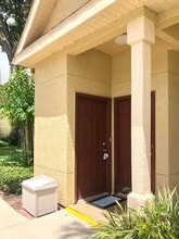 Building Photo - 825 Grand Regency Pointe