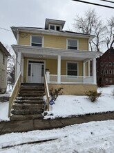 Building Photo - 1028 W Muskingum Ave