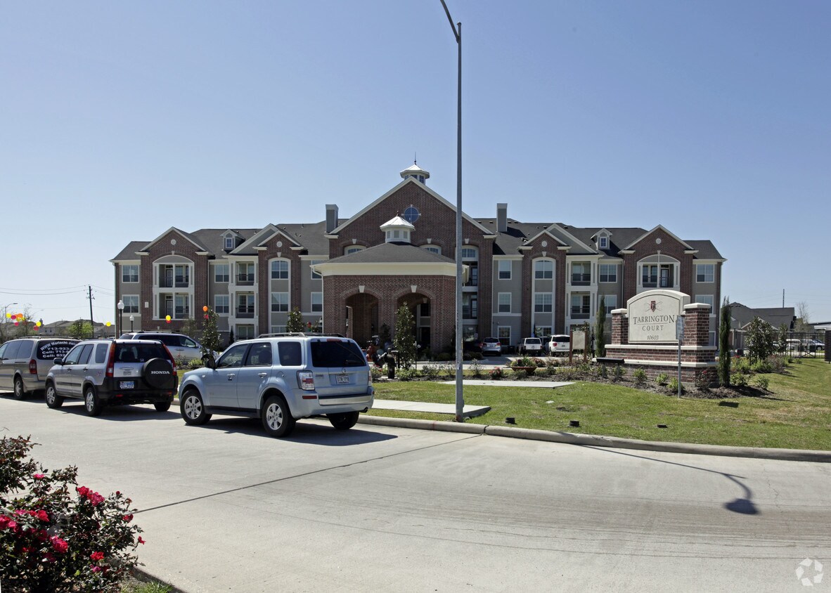 Building Photo - Tarrington Court