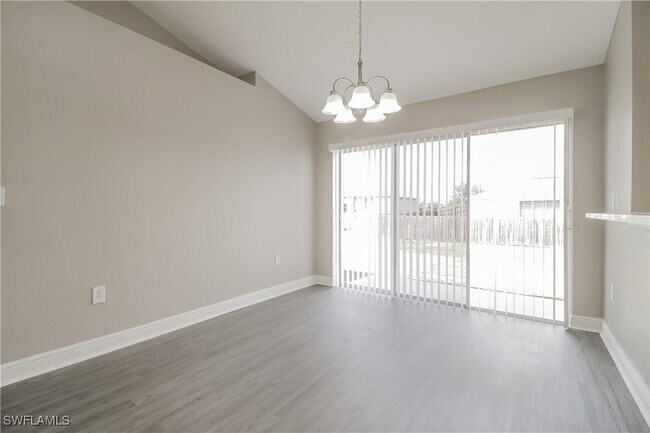 Building Photo - 3302 33rd St SW