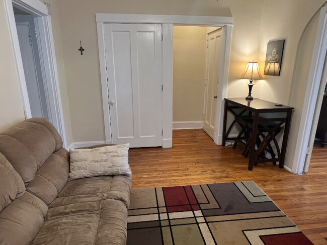 Foto del edificio - 5354 Murdoch Ave