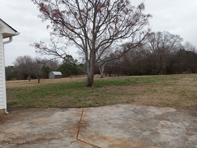 Building Photo - Beautiful 3/2 Ranch Style Home in Williamson