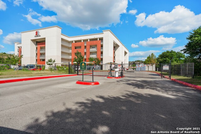 Building Photo - 17902 La Cantera Pkwy