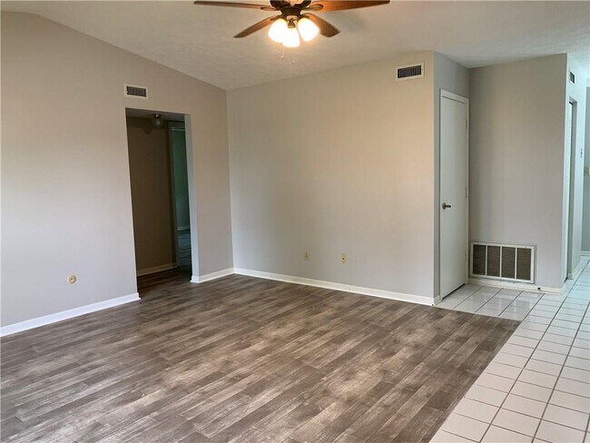 Foto del edificio - 5054 Parterra Ct