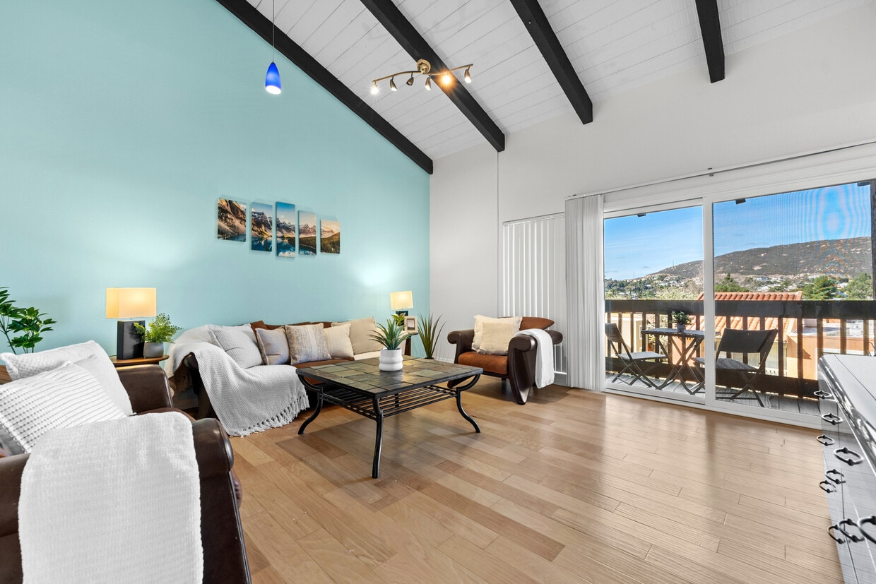 Foto principal - 17141 W Bernardo Dr