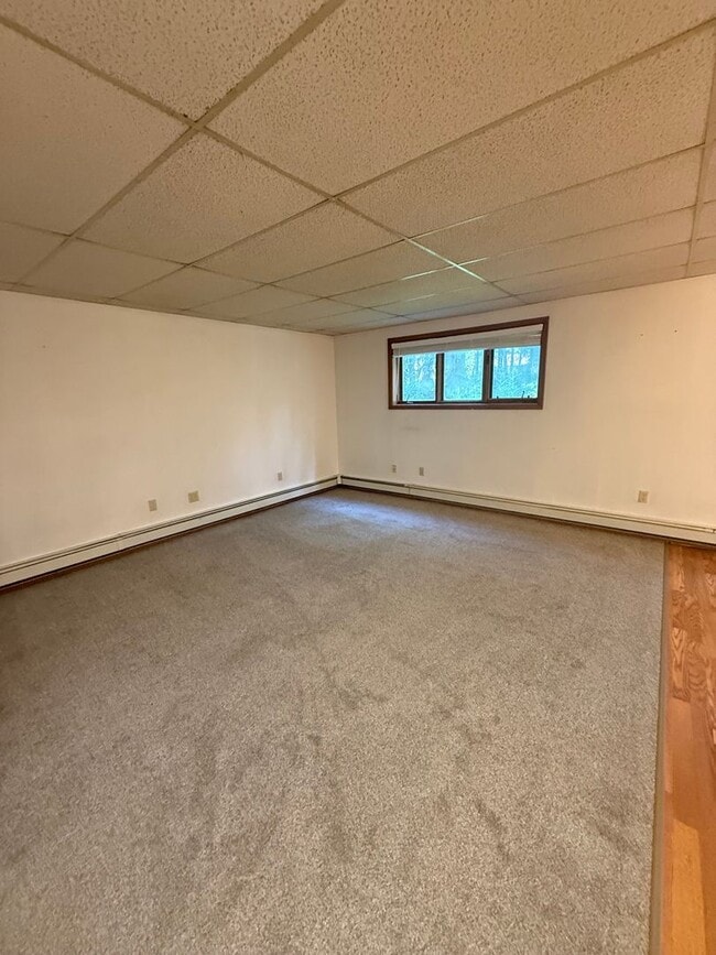Building Photo - 2635 Scotch Pine Dr
