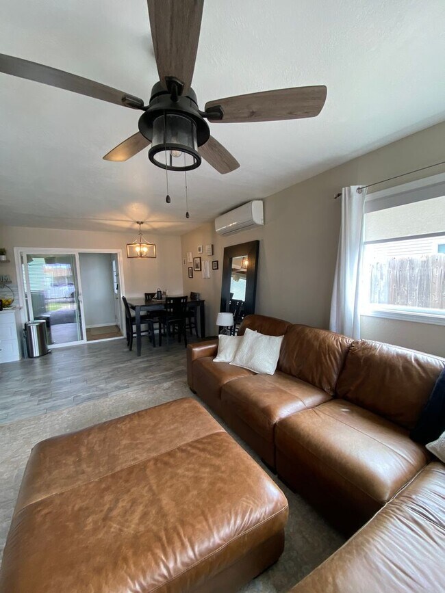 Foto del edificio - Gorgeous, Spacious 3 bed / 1 bath located near Encanto, San Diego!