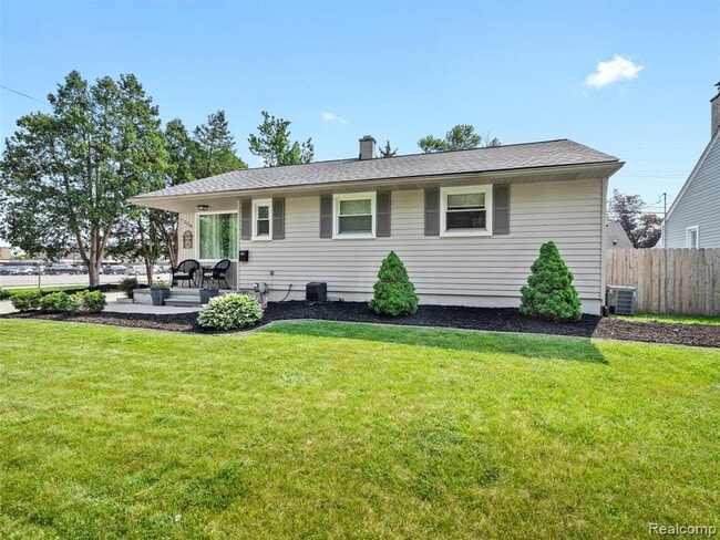 Foto del edificio - 1304 Grove Ave