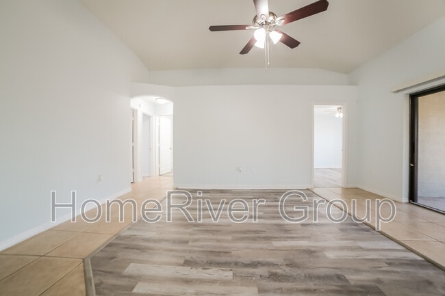 Building Photo - 544 Flamingo Dr
