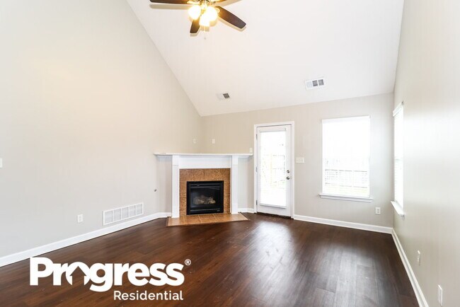 Building Photo - 5858 Bedford Loop E