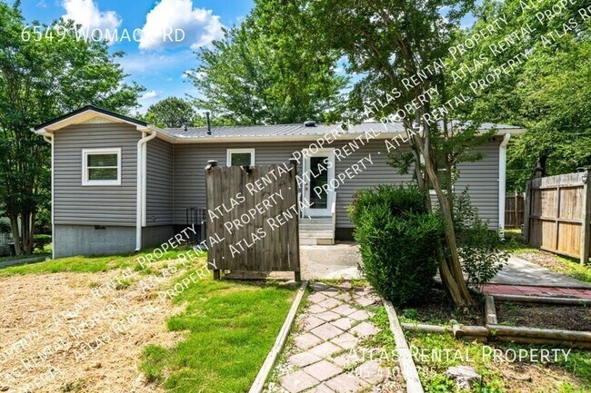 Foto del edificio - 6549 Womack Rd