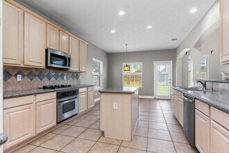 Building Photo - 3531 Shoreview Ln