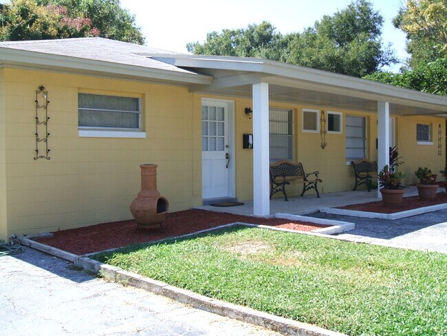 Building Photo - 1800 Biscayne Dr