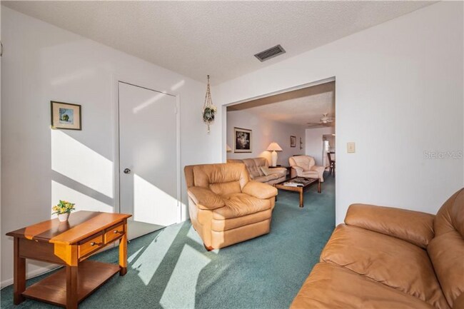 Foto del edificio - 8 Glencoe Pl