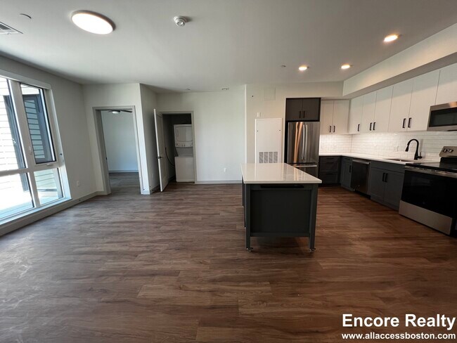 Building Photo - 80 Rugg Rd