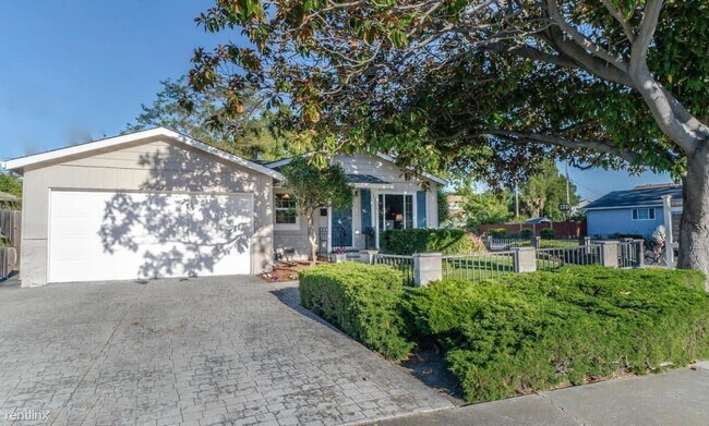 Building Photo - 3 br, 2 bath House - 1891 Bowers Avenue