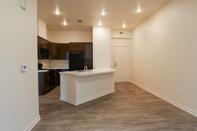 Foto principal - 5885 W 14th Ave