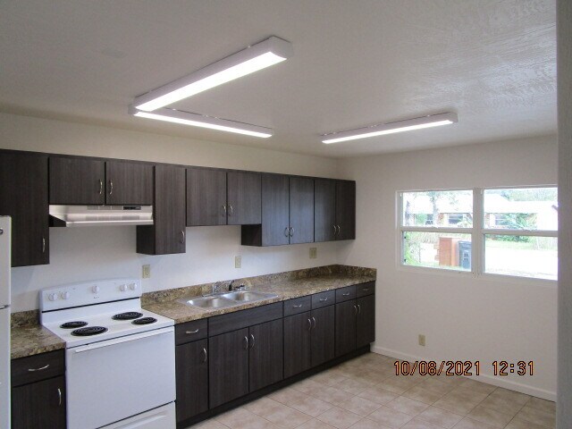 Primary Photo - 1262 Essex Rd