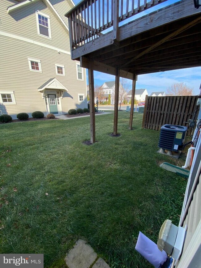 102 Notions Ct, Stephenson, VA 22656 Townhouse for Rent in Stephenson