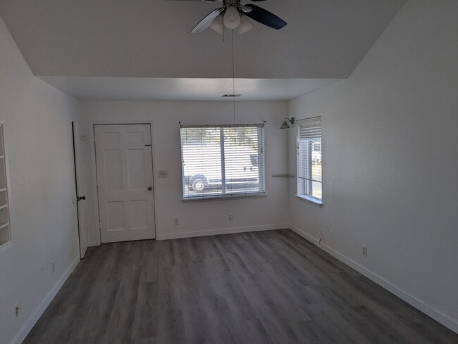 Building Photo - 2305 Woolner Ave