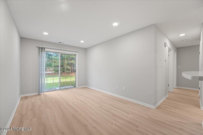 Foto del edificio - 785 Banyan Ct