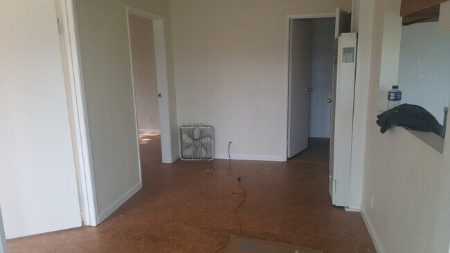 Living room - 474 Crane Blvd
