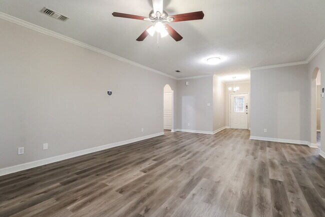 Foto del edificio - 606 Paradise Ln