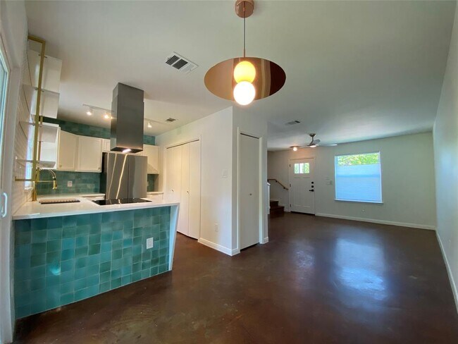 Foto del edificio - 7208 Meador Ave
