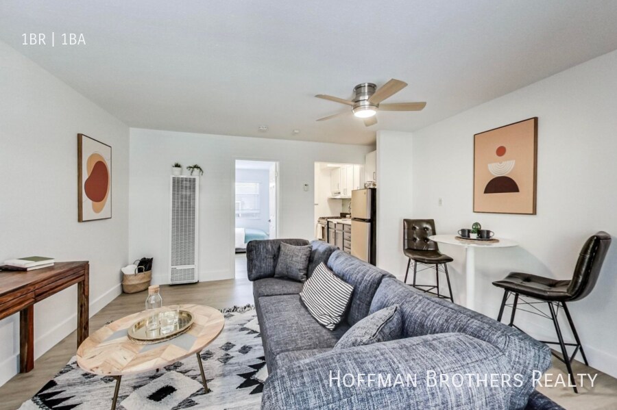 Foto principal - 1135 E 18th St