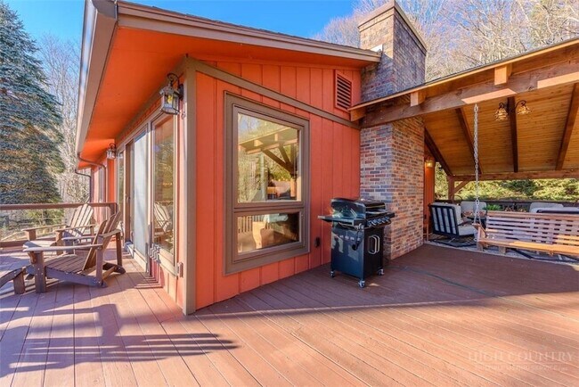 Foto del edificio - 1776 Beech Mountain Pkwy
