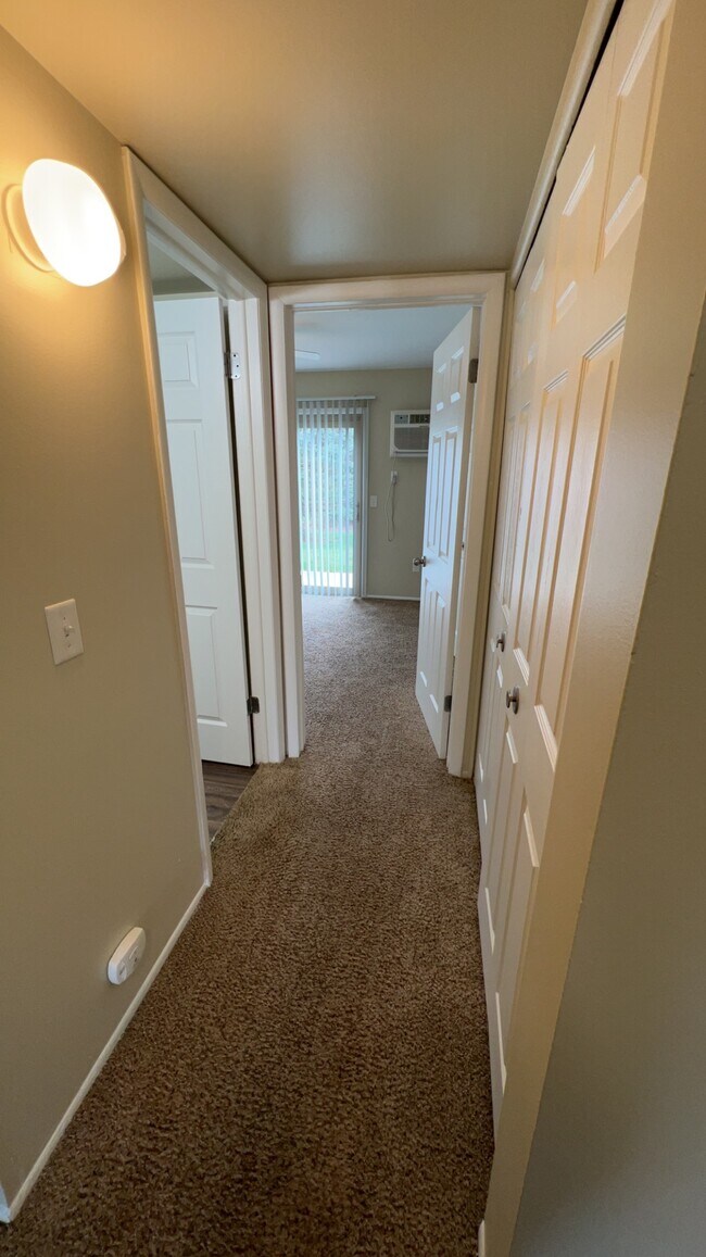 Foto del edificio - Davis Creek Apartments