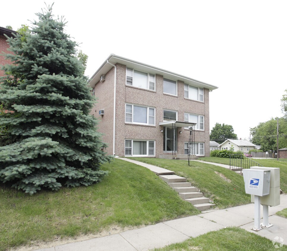 Primary Photo - 4611 Cooper Ave