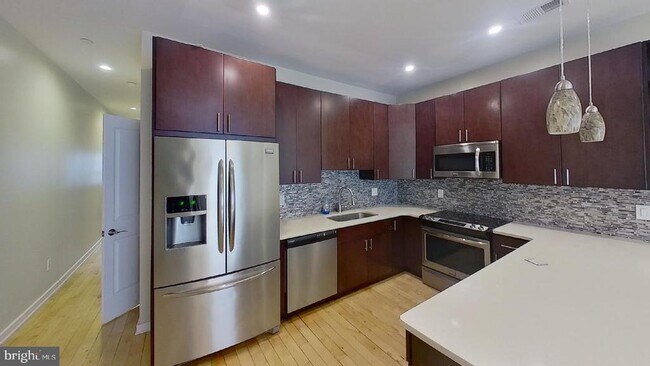 Foto del edificio - 1023 S 18th St