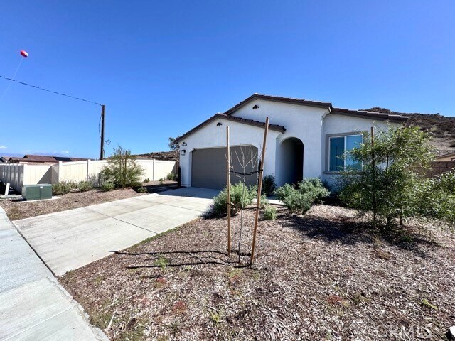 Building Photo - 31615 Settlers Rd