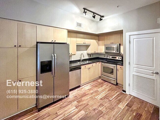 Foto del edificio - 807 18th Ave S