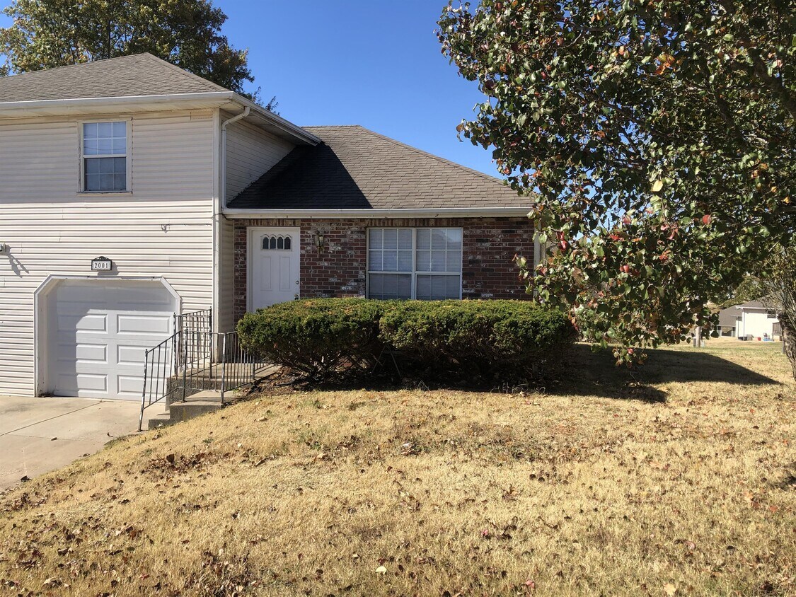 2001 S 18th Ave, Ozark, MO 65721 House Rental in Ozark, MO