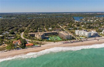 Building Photo - 3939 Ocean Dr