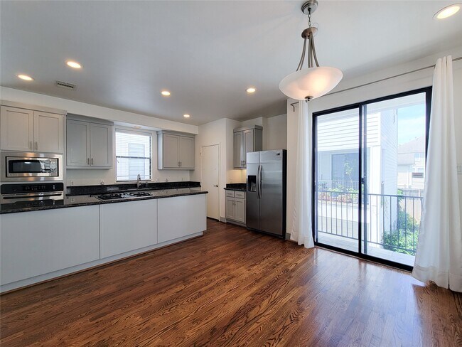 Foto del edificio - 1432 Ennis St