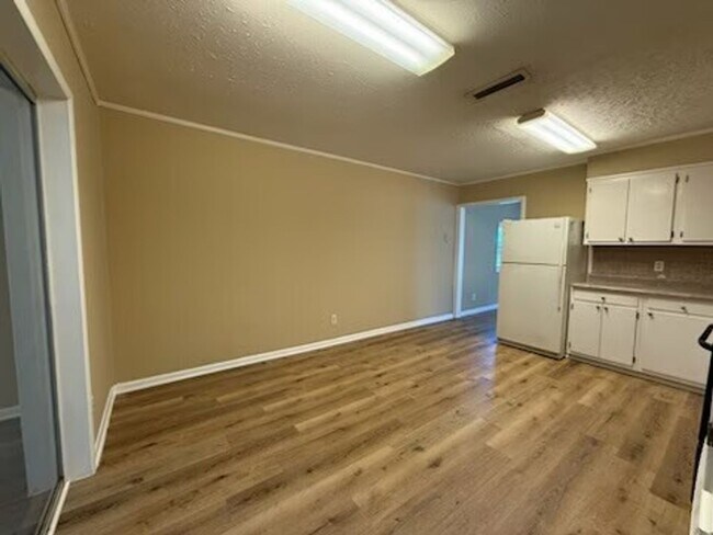 Foto del edificio - 616 Ashland Dr