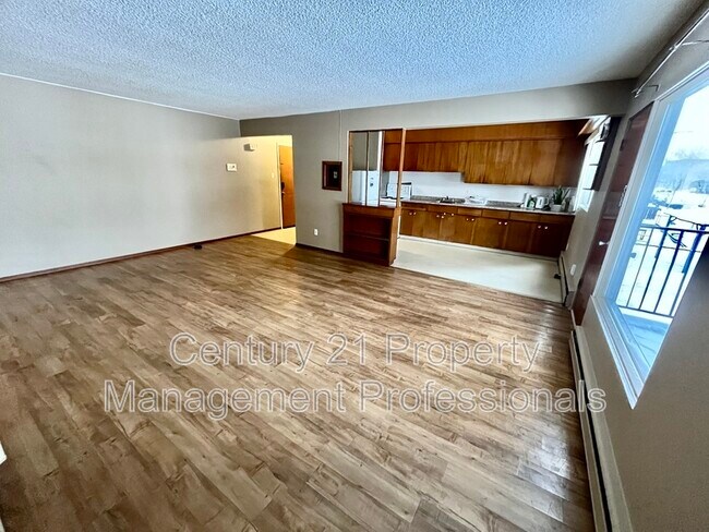 Building Photo - 11610 124 St