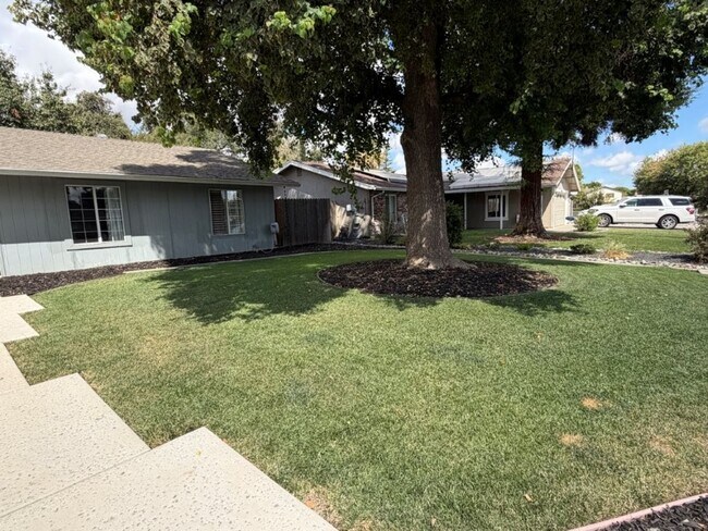 Foto del edificio - 1604 Amherst Way