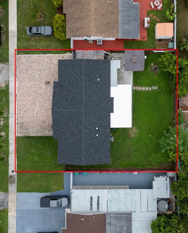 Building Photo - 15345 SW 104th Ave