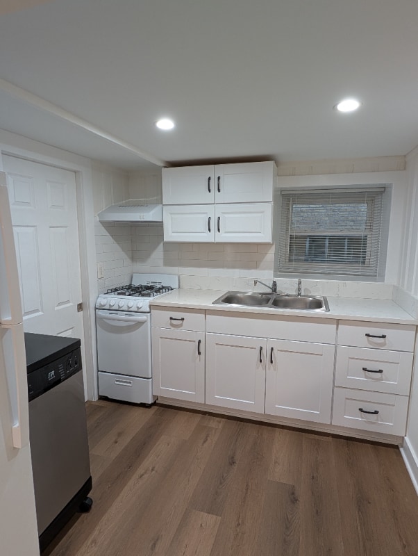 Photo - 4159 N Ridgeway Ave Apartment