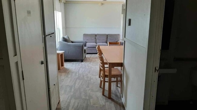 Foto del edificio - 3432 Private Rd 2002