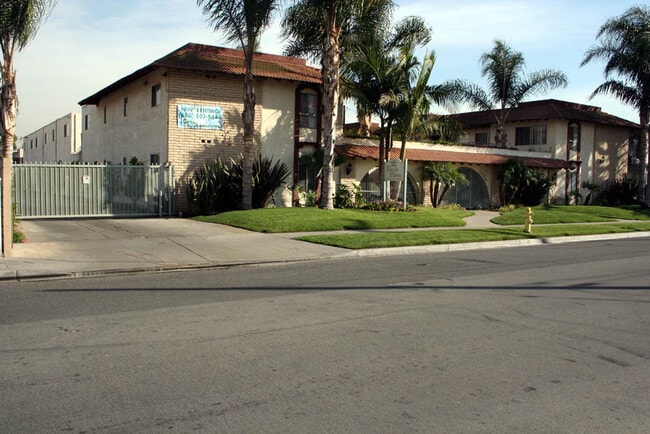 Foto del edificio - 13750 La Pat Pl