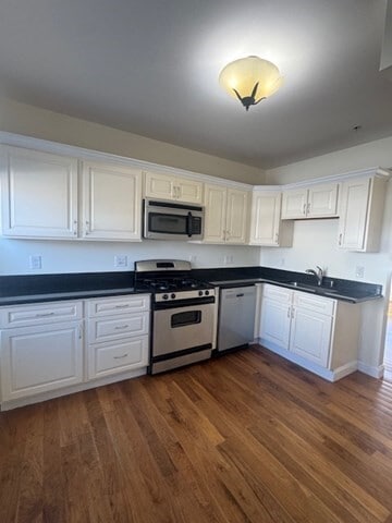 Building Photo - 290 Broadway