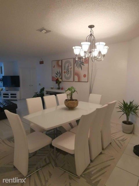 Building Photo - 3 br, 2 bath House - 5147 Europa Dr Apt O 1