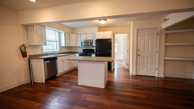 Photo - 361 Pearl Street, Unit 5 Apartment